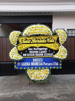 Papan Bunga Duka di Air Besi